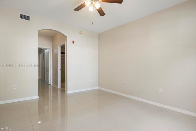 Building Photo - 3 br, 2.5 bath Condo - 8912 W Flagler St A...