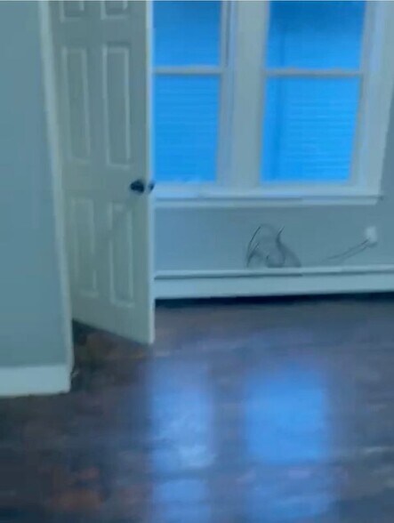 Building Photo - 71 Westland St