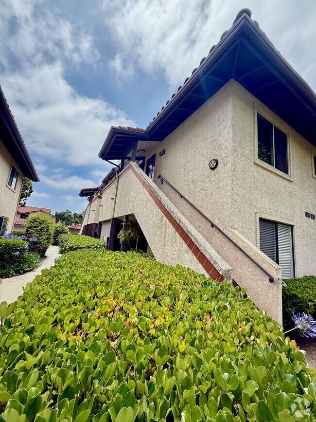 Building Photo - Great Vista Condo
