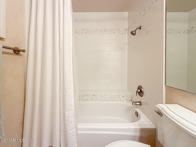 Building Photo - 29717 Strawberry Hill Dr