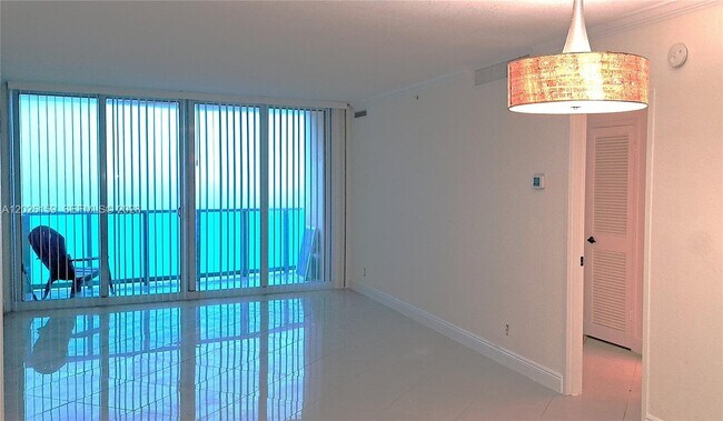 Building Photo - 2501 S Ocean Dr