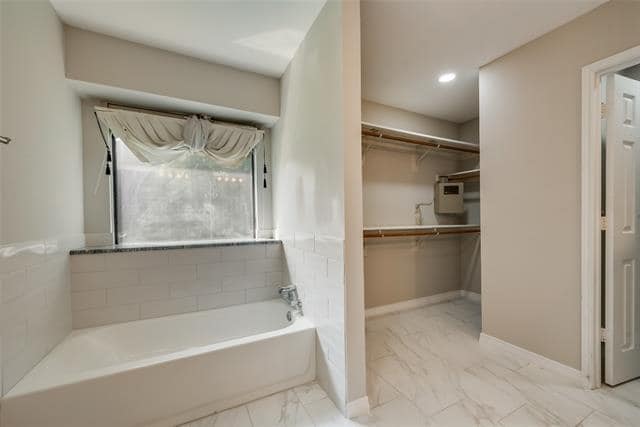Building Photo - 504 Las Cruces Dr
