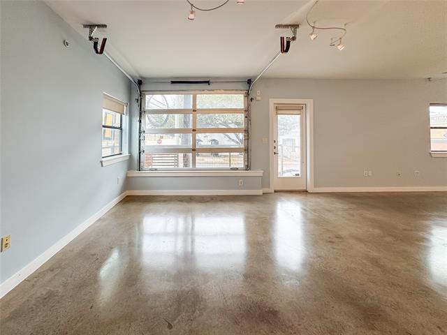 Building Photo - 1111 S Akard St