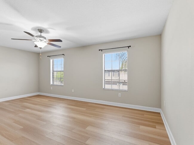 Building Photo - Stunning 3 BR + LOFT/2.5 BA /2-Car Garage townhome in the highly desirable GATED community of Hid...