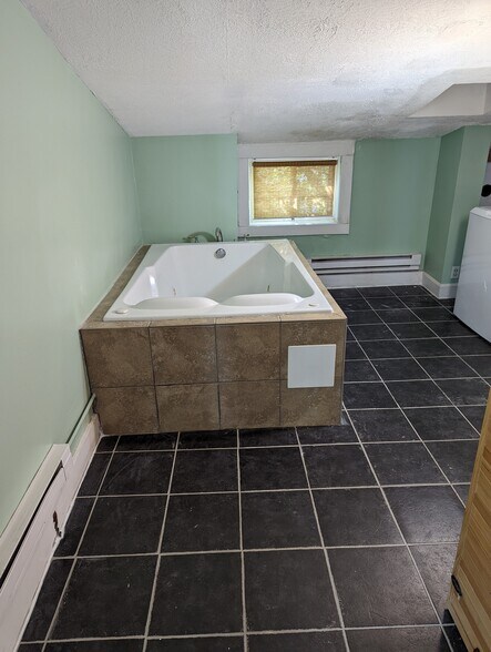 Bathroom 2 - 2253 Loth St