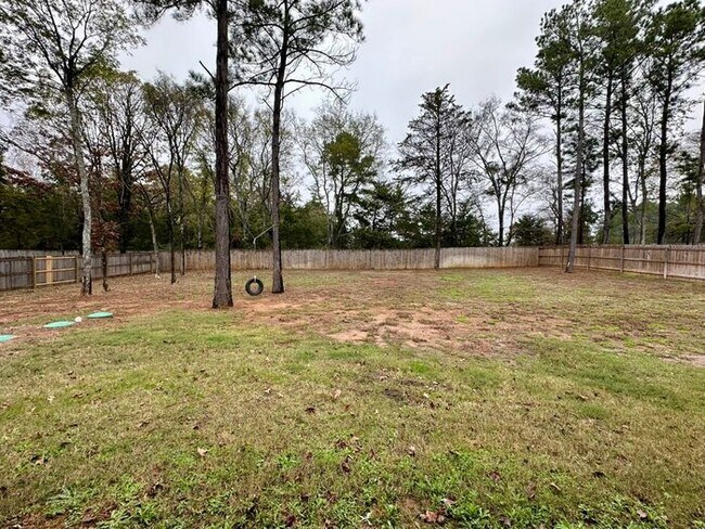 Building Photo - Stunning 3/2/2 on the Outskirts of Lindale!