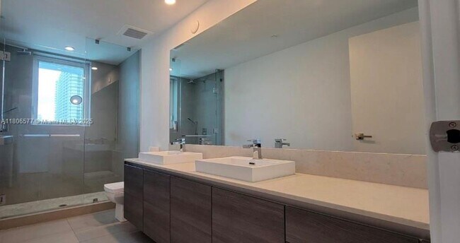 Building Photo - 1080 Brickell Ave