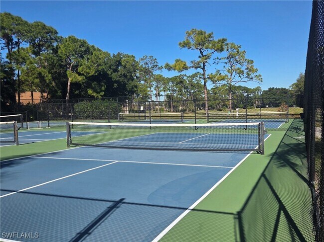 Building Photo - 22161 Tallwood Ct