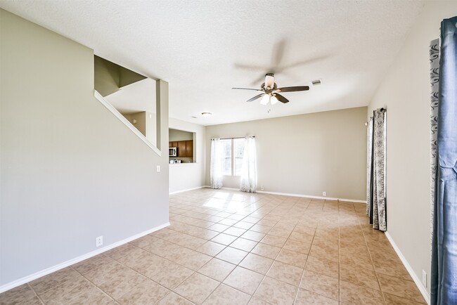 Building Photo - 6203 Gillian Park Dr