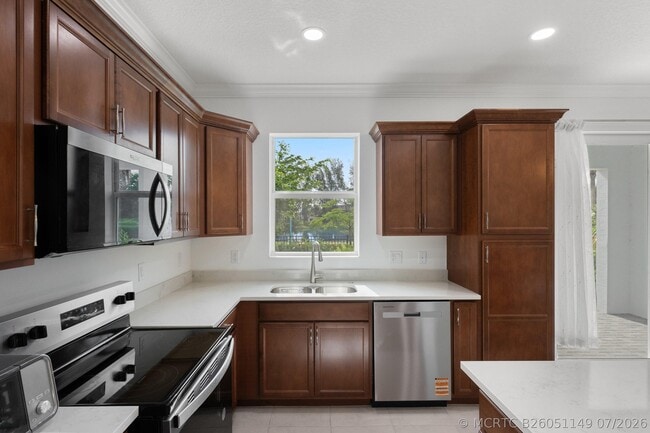 Building Photo - 4574 Longwood Lake Sq