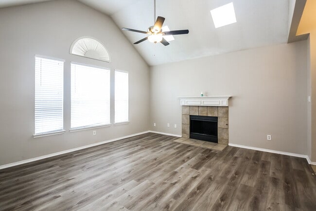 Building Photo - 524 Timber Way Dr