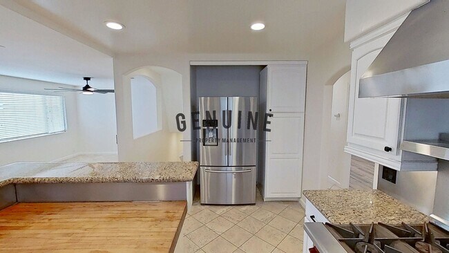 Building Photo - 1224 W Balboa Blvd