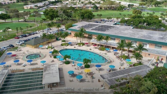 Building Photo - 988 Normandy Trail