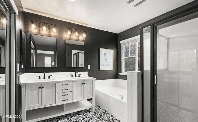 Building Photo - 3890 Dominus Dr