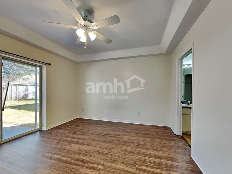 Building Photo - 6516 Summer Cove Dr