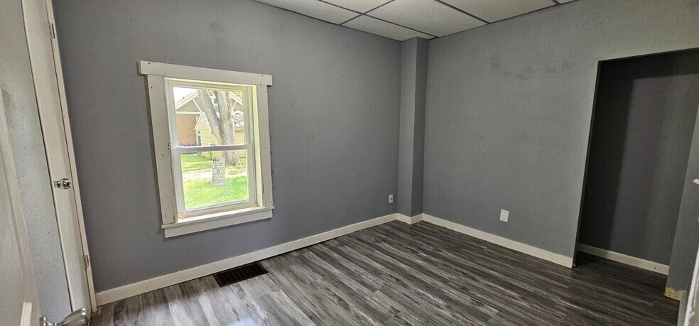 Building Photo - 512 Camblin Ave