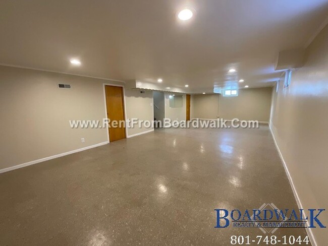 Building Photo - Great Remodeled Home in SLC