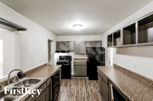 Building Photo - 3085 Piper Dr