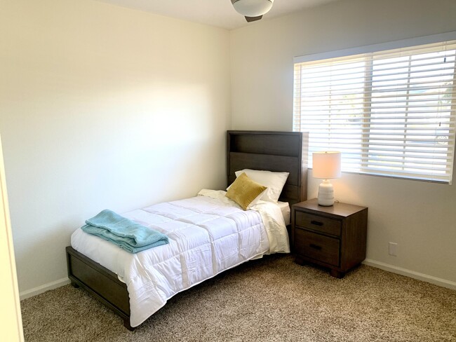 Building Photo - 78780 Birchcrest Cir