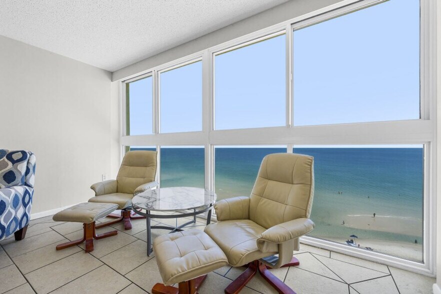 Building Photo - 1007 W Beach Blvd