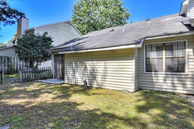 Building Photo - 186 Hammond Pl Cir