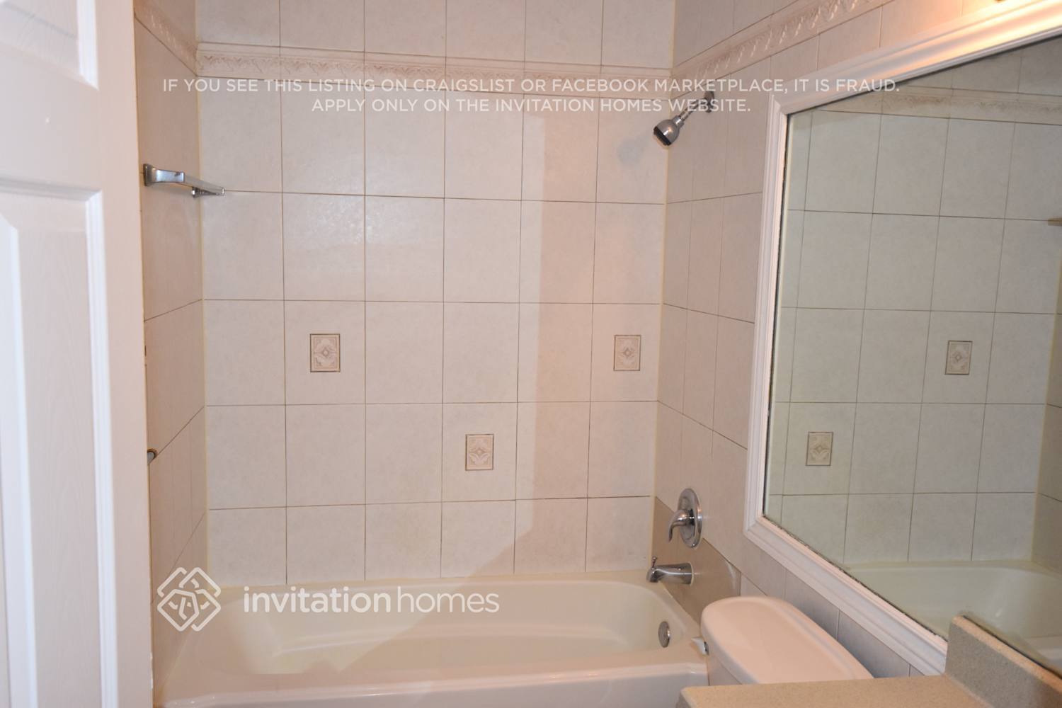 Building Photo - 9811 SW 13th Ct