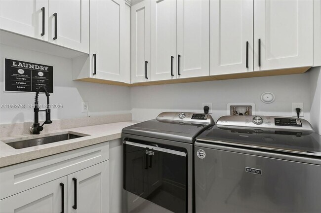 Building Photo - 620 Inlet Waters Cir