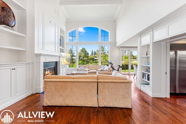 Building Photo - Stunning 3 Bedroom + Bonus Room 3.5 Bath A...
