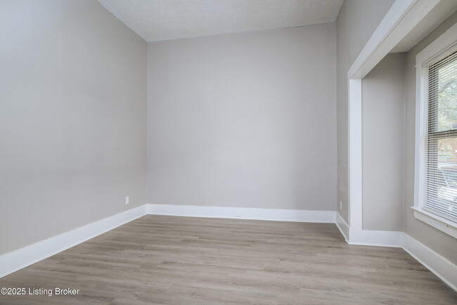 Building Photo - 1701 Hale Ave