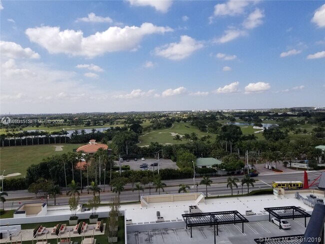 Building Photo - 5252 NW 85th Ave