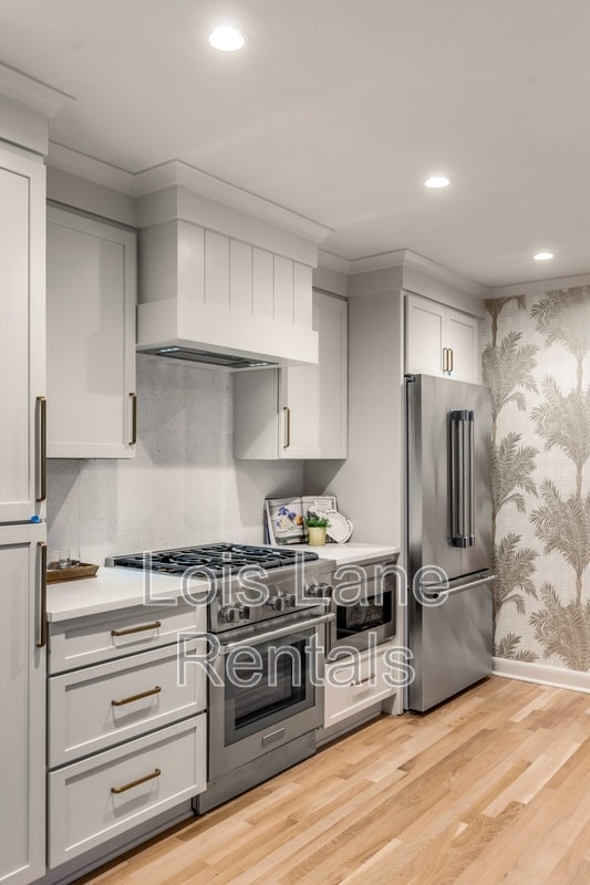 Building Photo - 7 Logan St