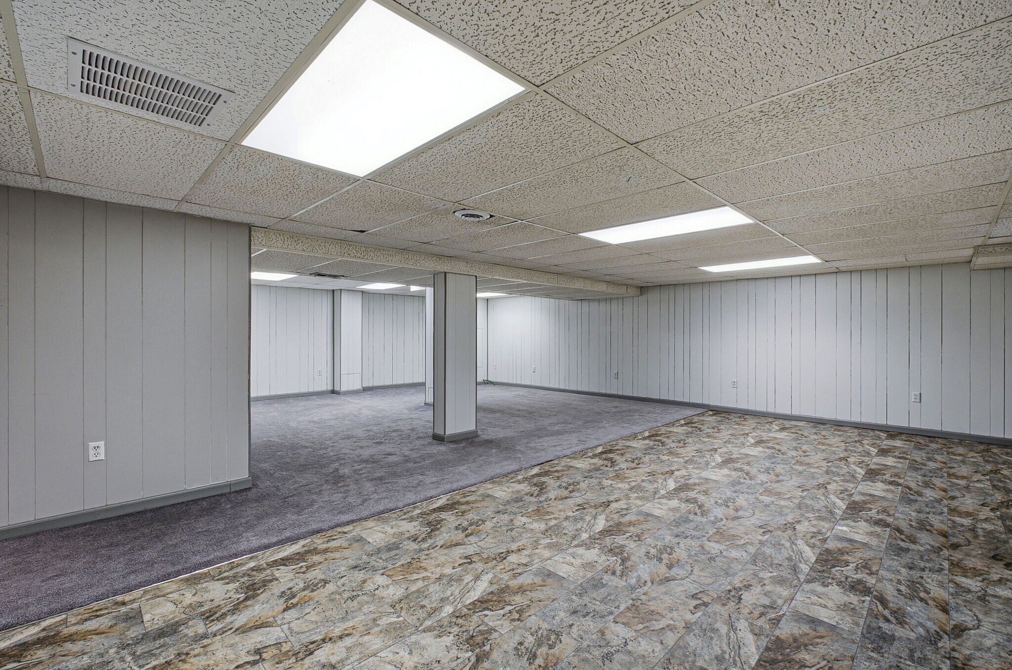 Building Photo - 4554 Sandringham Dr