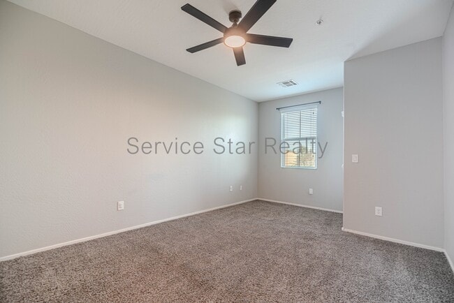 Building Photo - 5815 S 23rd Way