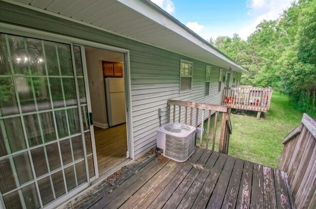 Building Photo - 2001 Tenth Street Unit