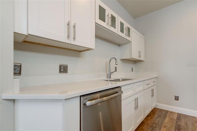 Building Photo - 10704 Sierra Vista Pl