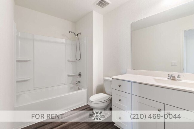 Building Photo - 2022 Home Near Lackland | 2,058 Sq Ft | Office/Study | Community Pool | Pet Friendly