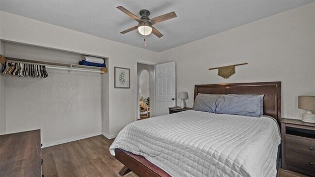 Building Photo - 334 Belford Ave