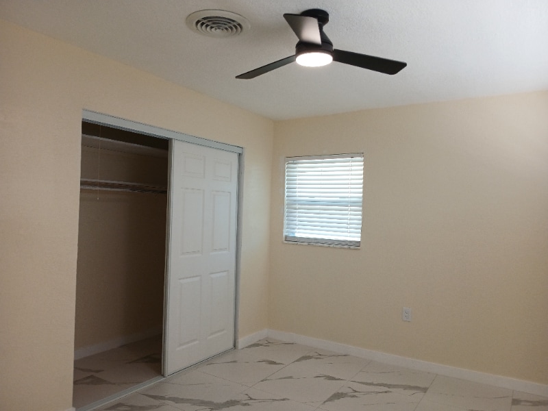 Building Photo - 378-378 78th Ave NE