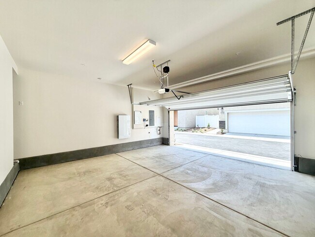 Building Photo - 31404 Lolite Dr