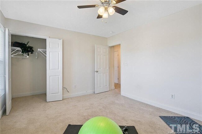 Building Photo - 1600 Silver Ridge Ct