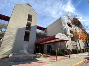 Building Photo - 3173 Wayside Plaza