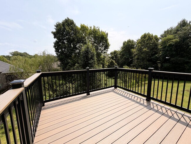 Building Photo - 8123 Autumn Dr