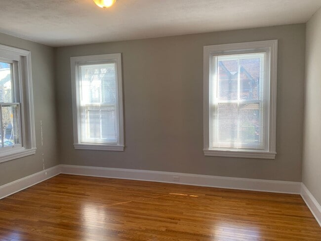 Building Photo - 718 Cattell St