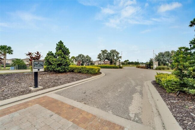 Building Photo - 17637 Crescent Moon Lp