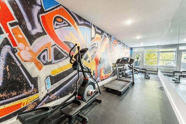 Building Photo - 43-45 W 32nd ST Unit 305