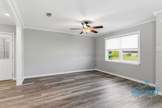 Building Photo - 609 Temple Dr