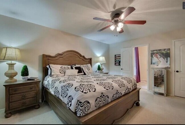 Building Photo - For Rent: Beautiful 3 Bedroom Home in Red Oak, TX!