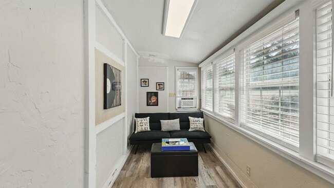 Building Photo - 205 Bravo Rd