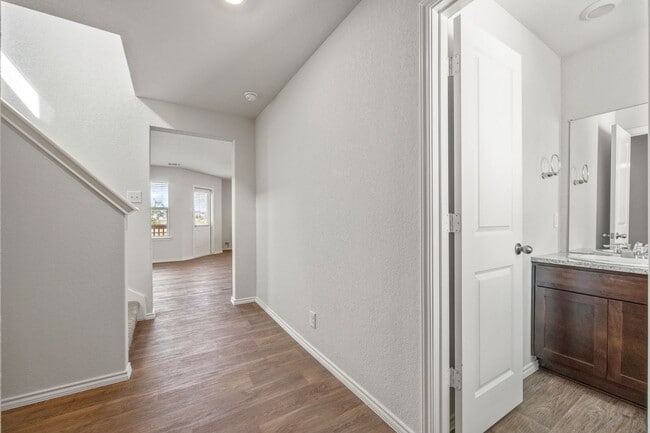 Building Photo - Spacious 4 Bed / 2.5 Bath Home – 2,243 Sq Ft + Resort-Style Amenities