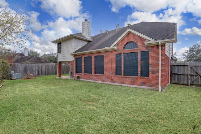 Building Photo - 3126 Pebble Bay Dr